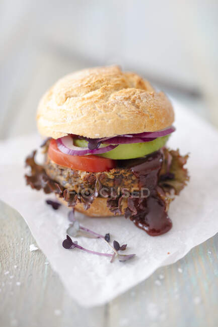 Vegan beans burger with avocado and blackberry ketchup — Stock Photo