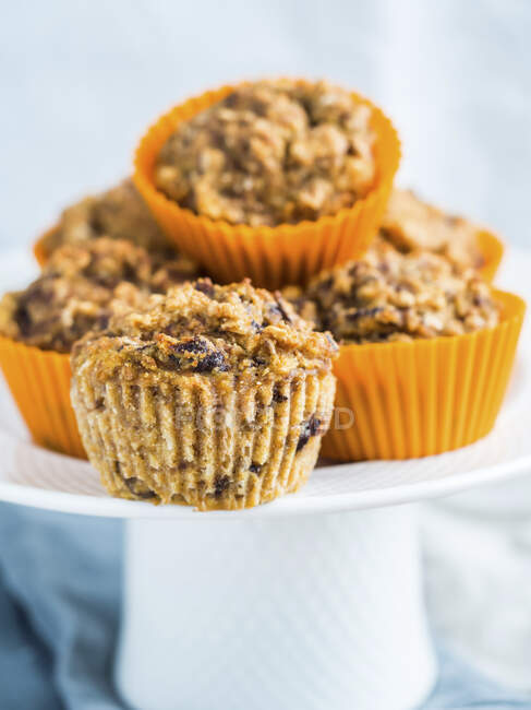Gluten free healthy pumpkin muffins with dark chocolate — Stock Photo