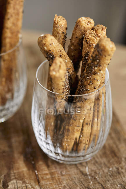 Gluten free breadsticks made with almond flour, ground flax and parmesan cheese — Fotografia de Stock