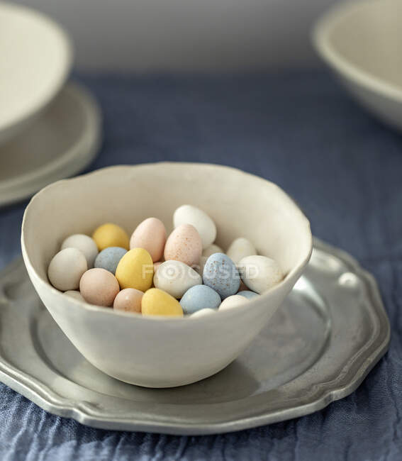 Ovos de Páscoa de chocolate vista close-up — Fotografia de Stock