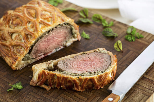 Beef Wellington (fillet of beef wrapped in puff pastry) — Stock Photo