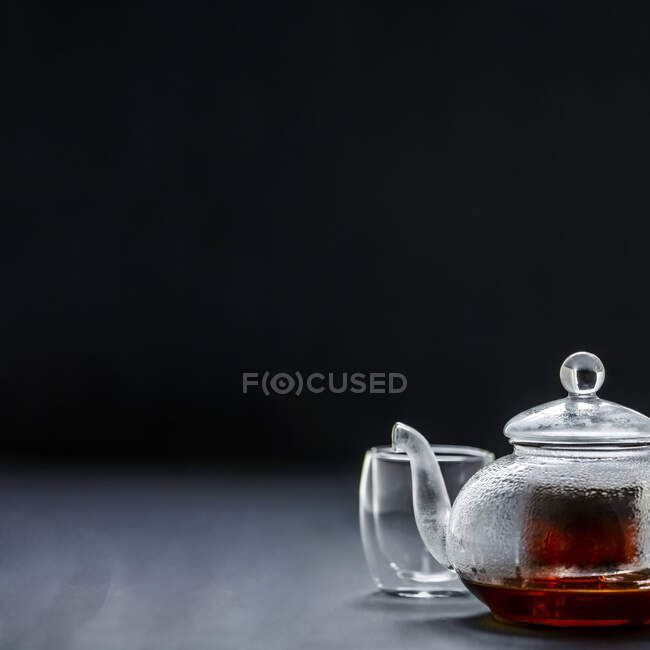 Black tea close-up view — Stock Photo