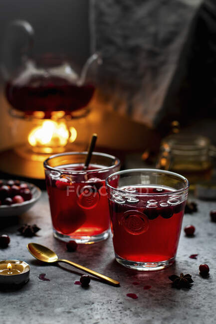 Hot cranberry tea close-up view — Stock Photo