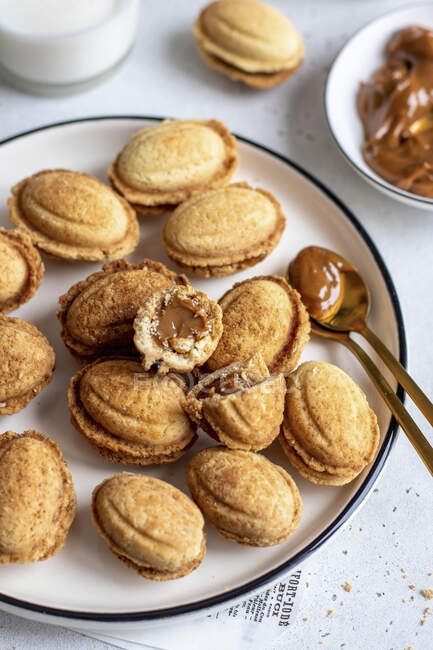 Ореховое печенье укусы крупным планом — стоковое фото