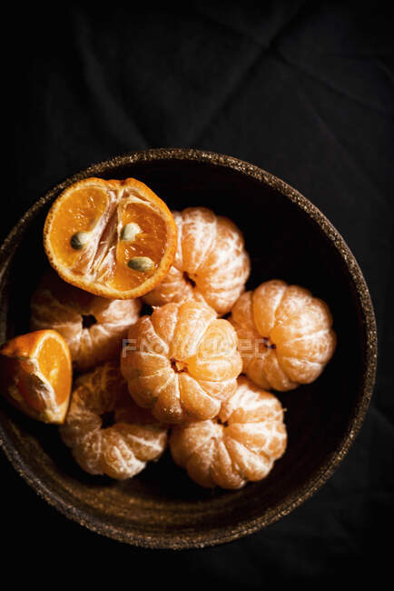 Tangerines in bowl close-up view — Stock Photo