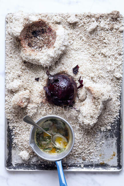 Beetroot in a salt crust — Stock Photo