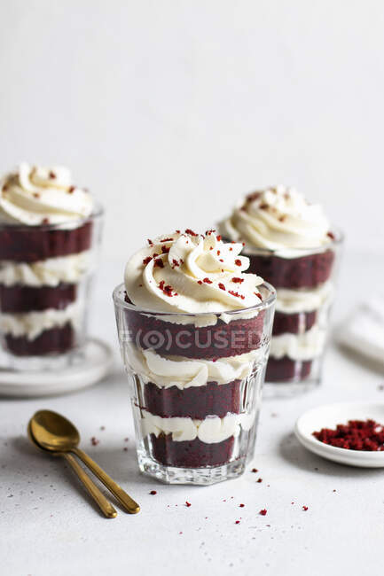 Red velvet trifle dessert — Stock Photo