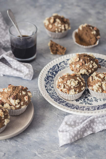 Hazelnut and coffee muffins — Stock Photo