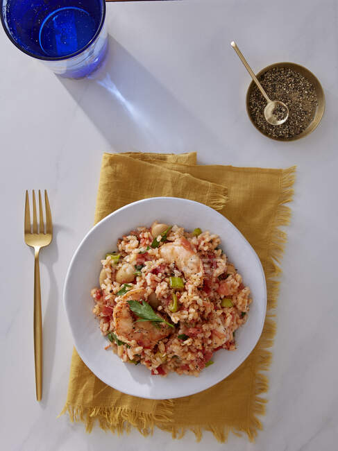 Shrimp with rice close-up view — Photo de stock