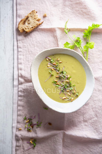 Potato and leek soup with parsnips — Stock Photo