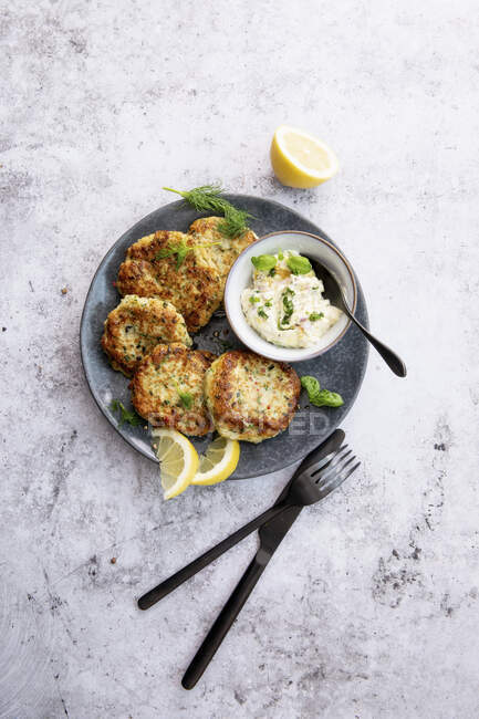 Fish cakes with quark and mustard dip — Stock Photo