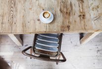 Кофе на столе в ресторане — стоковое фото