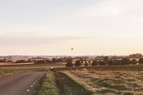 Пустые дороги в сельской местности — стоковое фото