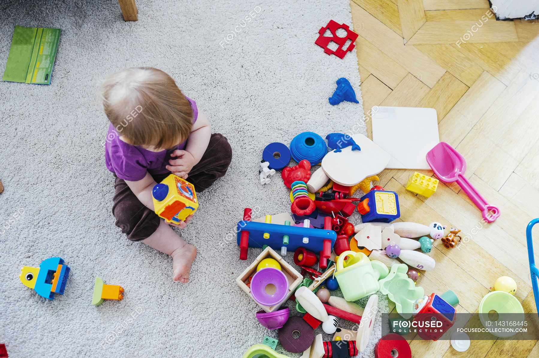 игрушки для малышей. детский игрушки. игрушки для садика. развивающие игрушки для малышей. игровые наборы для детей.