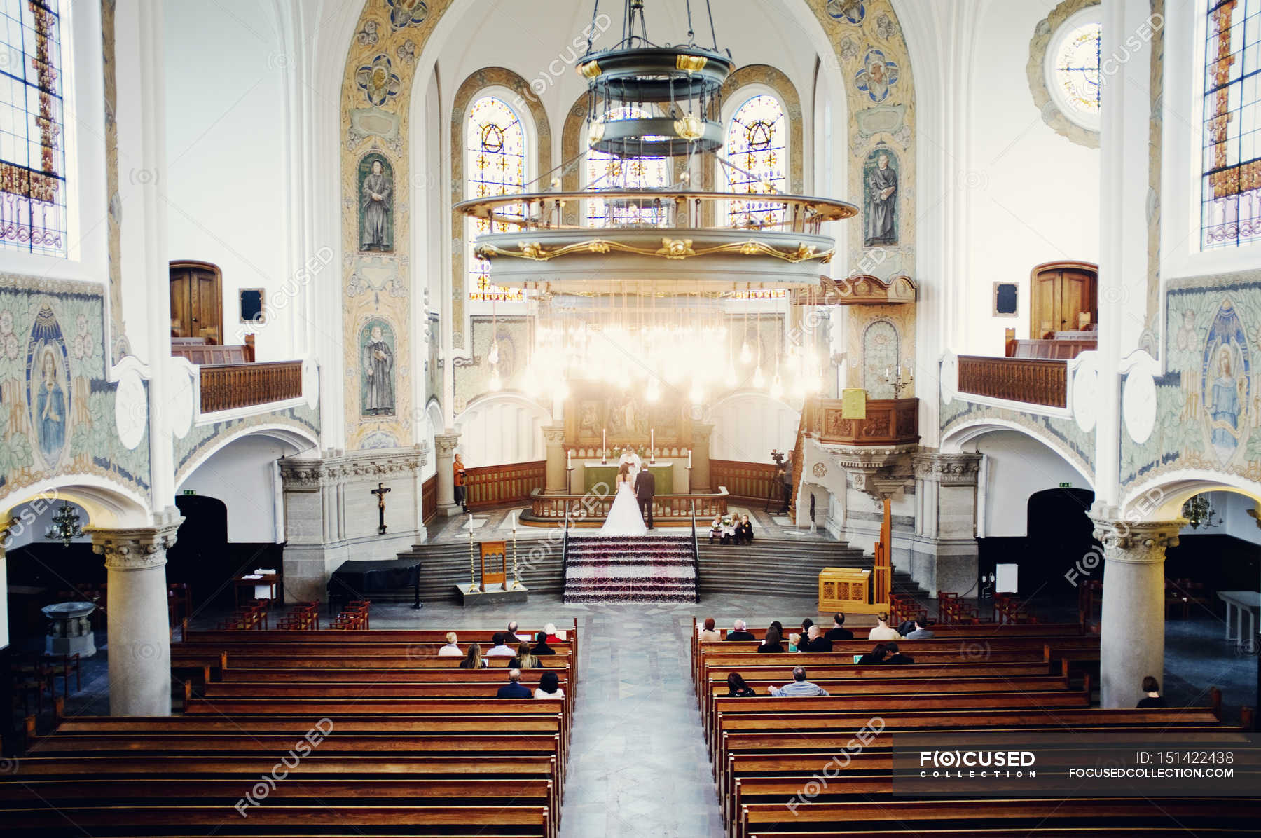 Wedding ceremony in church — Aisle, spirituality Stock Photo 151422438