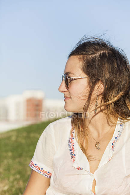 Mid adult woman in park — Stock Photo