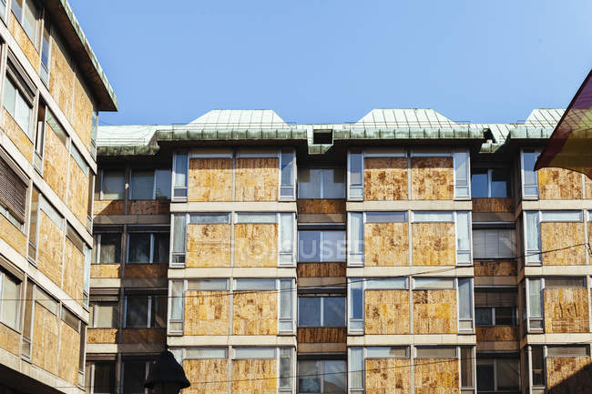 Gebäude gegen klaren Himmel — Stockfoto