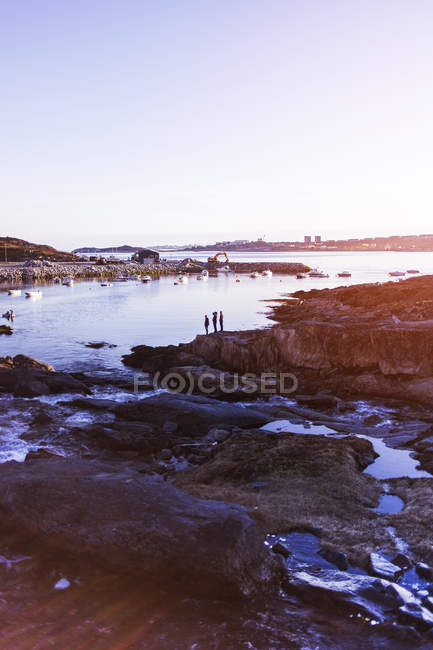 Paisagem rochosa e mar — Fotografia de Stock