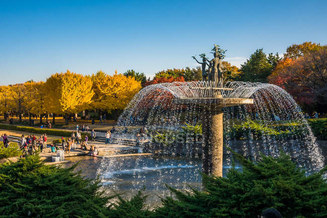Fontaine à Showa Kinen Park — Photo de stock