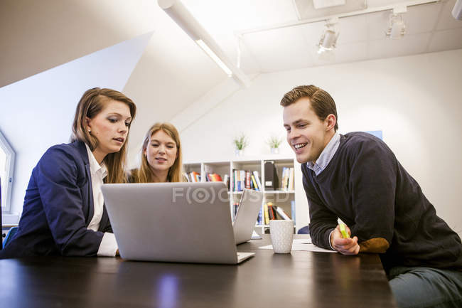 Young business people — Stock Photo