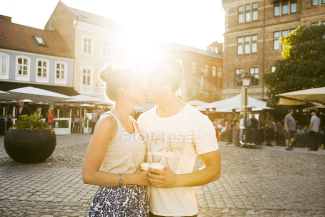 Affectionate couple kissing — Stock Photo
