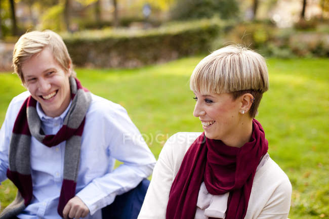 Happy young friends — Stock Photo