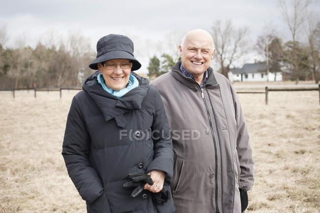 Smiling senior couple — Stock Photo