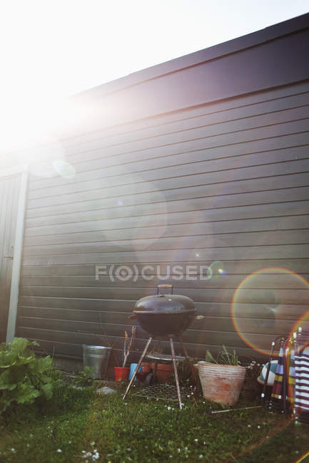 Barbecue grill at yard — Stock Photo