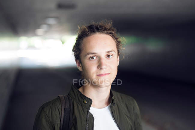 Portrait of teenage boy — Stock Photo