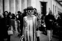 Ospite arriva alla Paris Fashion Week — Foto stock