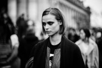Gast kommt zur Pariser Modewoche — Stockfoto