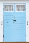 Doors on beach hut — Stock Photo