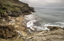 Paesaggio della spiaggia di Porth Nanven — Foto stock