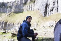 Альпініст пітчинг намет — стокове фото