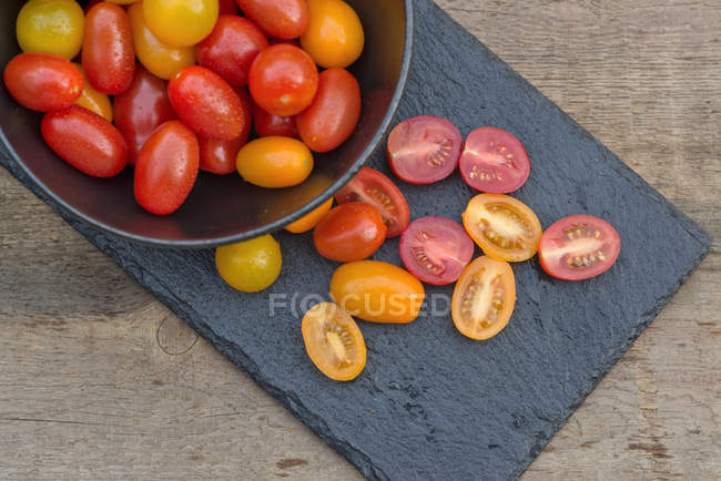 Tomates Meli Melo Heirloom fraîches — Photo de stock