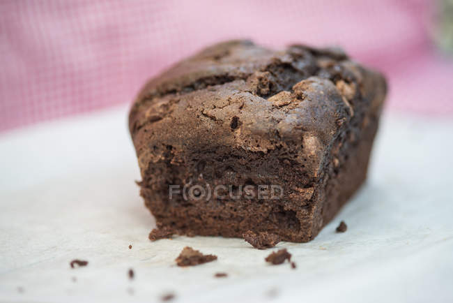 Chocolate chip cake — Stock Photo
