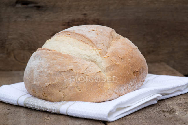 Freshly baked loaf bread — Stock Photo