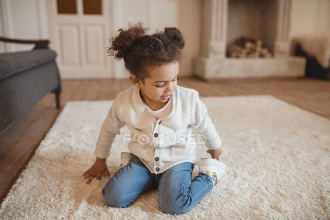 Petite fille afro-américaine — Photo de stock