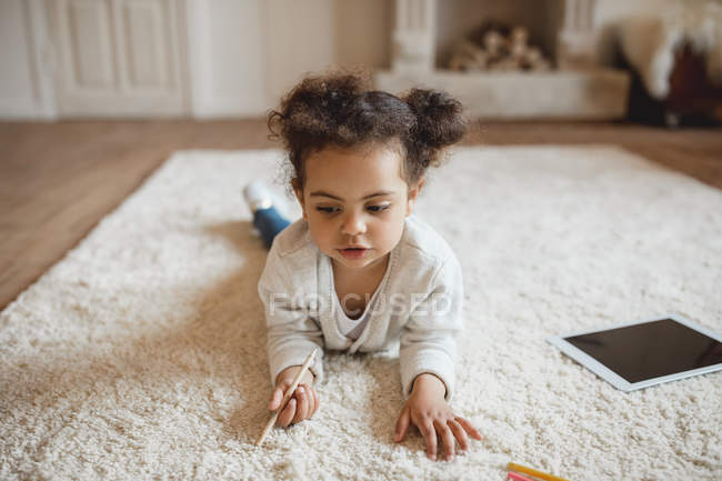 Petite fille afro-américaine — Photo de stock