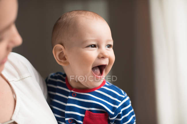 Felice bambino sorridente — Foto stock