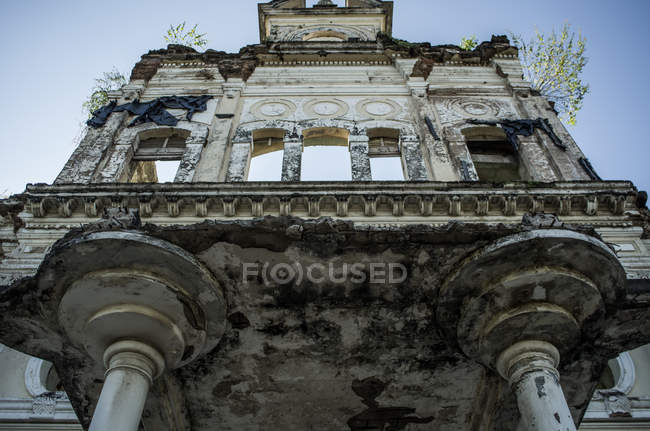 Antico edificio abbandonato — Foto stock