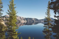 Lago del cráter en Parque Nacional - foto de stock