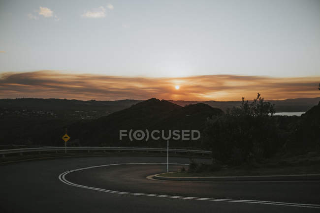 Empty road and Italian Mountains — Stock Photo