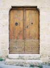 Tür in Wohnhaus — Stockfoto
