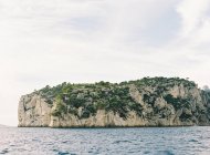 Cliff beach between Cannes and Marseille — Stock Photo
