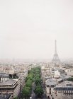 París con Torre Eiffel - foto de stock