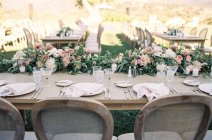 Wedding floral arrangement — Stock Photo