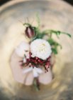 Свіжі квіткові бутоньєрка — стокове фото