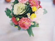 Fresh bouquet of summer flowers — Stock Photo