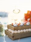 Wedding decor at setting table — Stock Photo